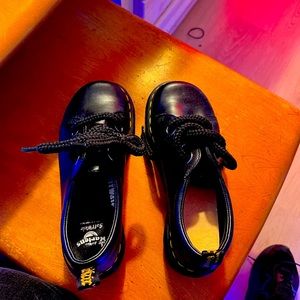 Rare Like new black leather Dr Martens "cranford" shoe size 7